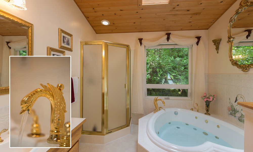 bathroom sweet heart cottage in forest port angeles