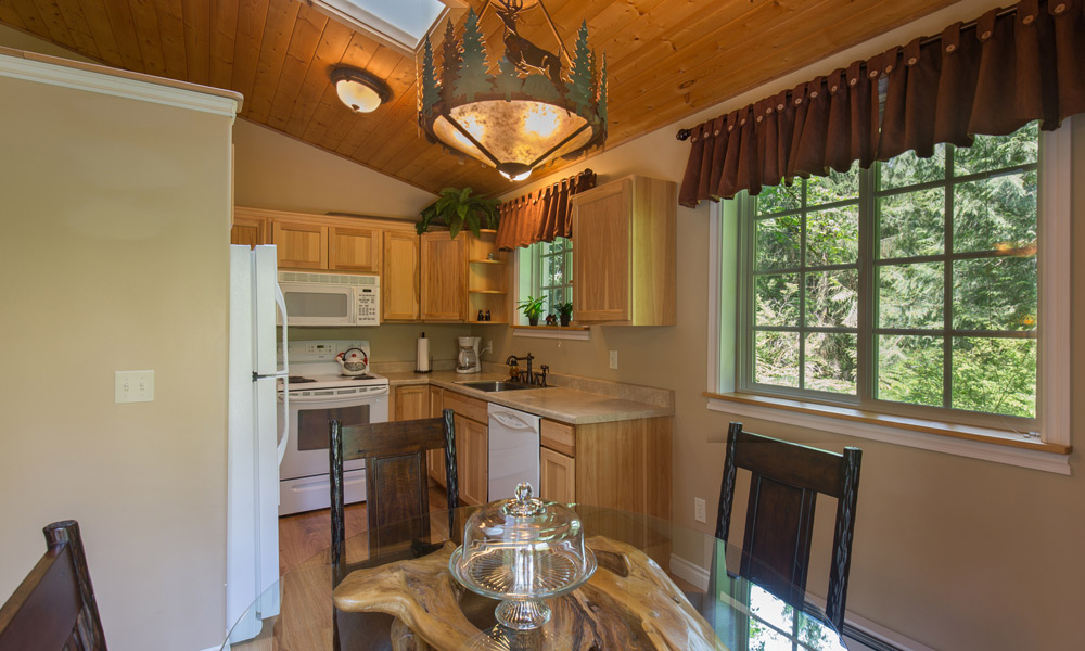 Woodland Retreat Cottage Kitchen