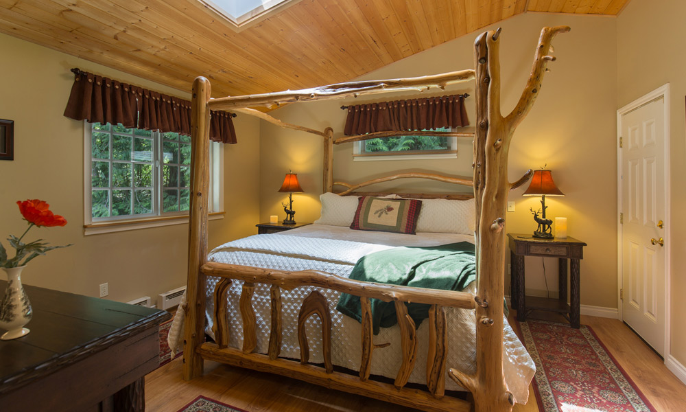 Woodland Retreat Cottage Bedroom